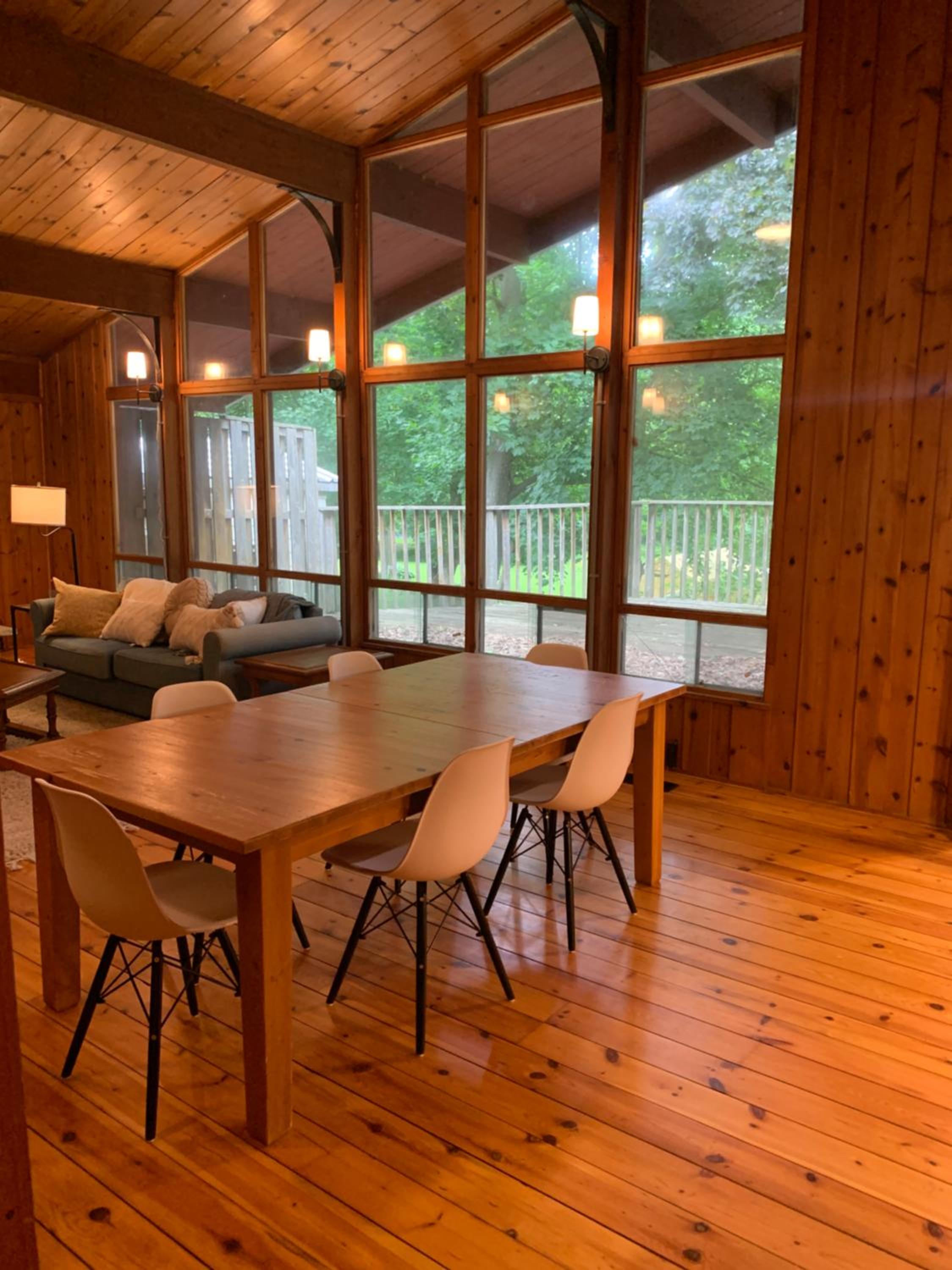 Cozy Riverside Cottage in Caledon Alton
