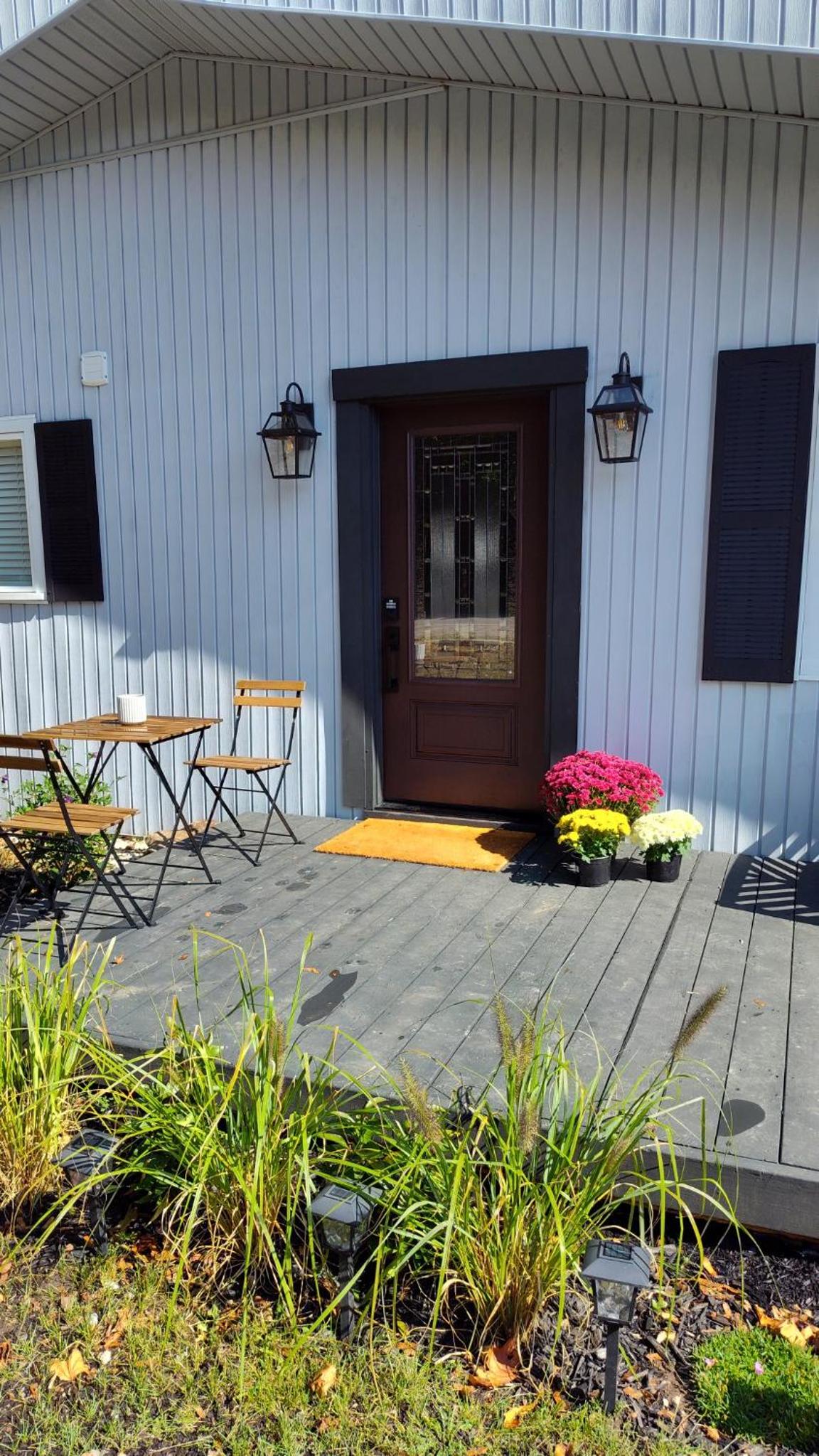 Cozy Riverside Cottage in Caledon Alton