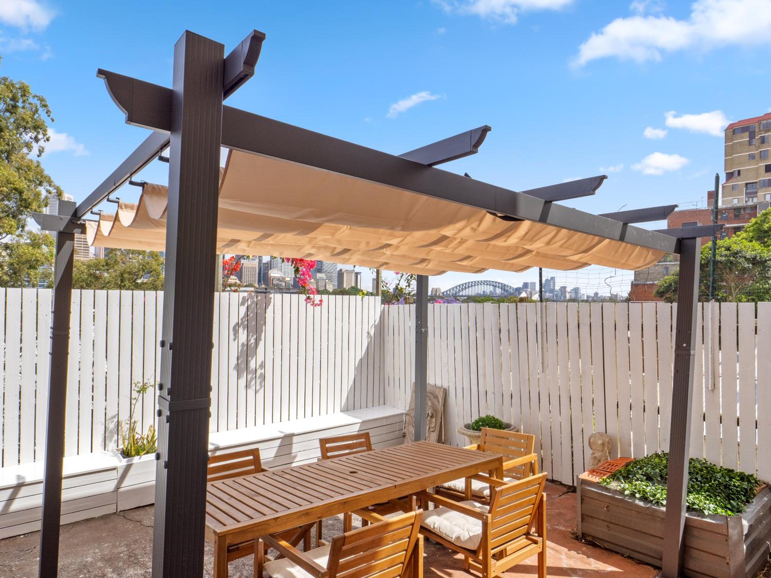 AZZURO POD HOTEL - Potts Point - Image 2