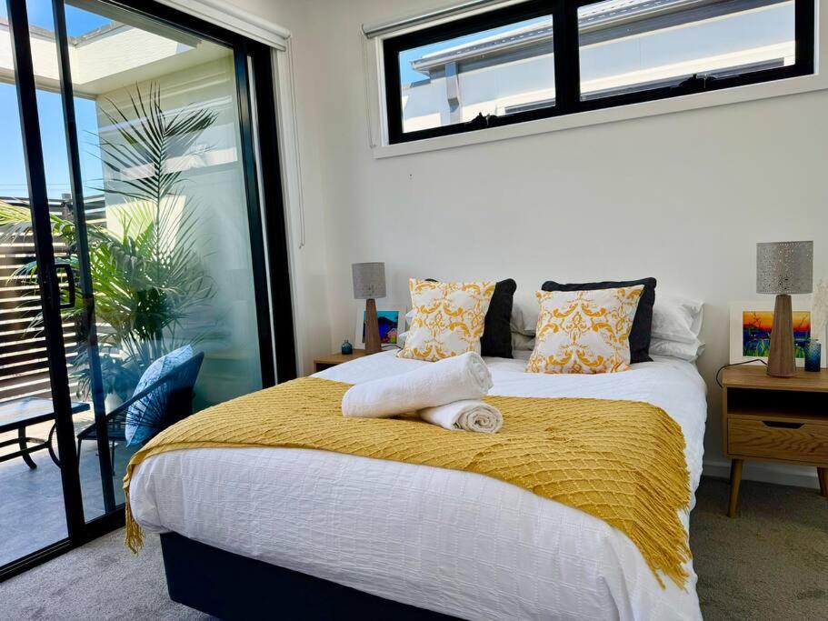 Footscray City Retreat - Full House & Parking