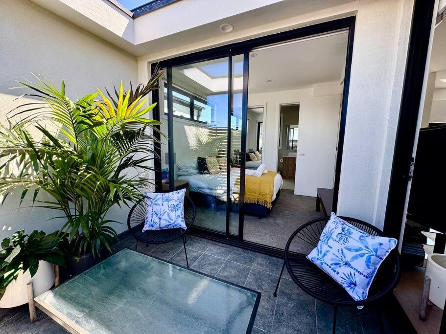 Footscray City Retreat - Full House & Parking