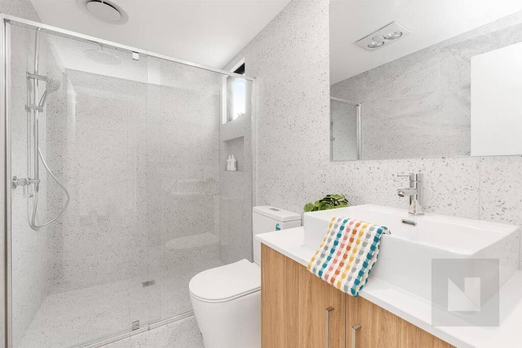 Footscray City Retreat - Full House & Parking