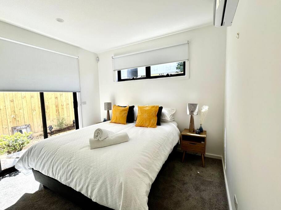 Footscray City Retreat - Full House & Parking