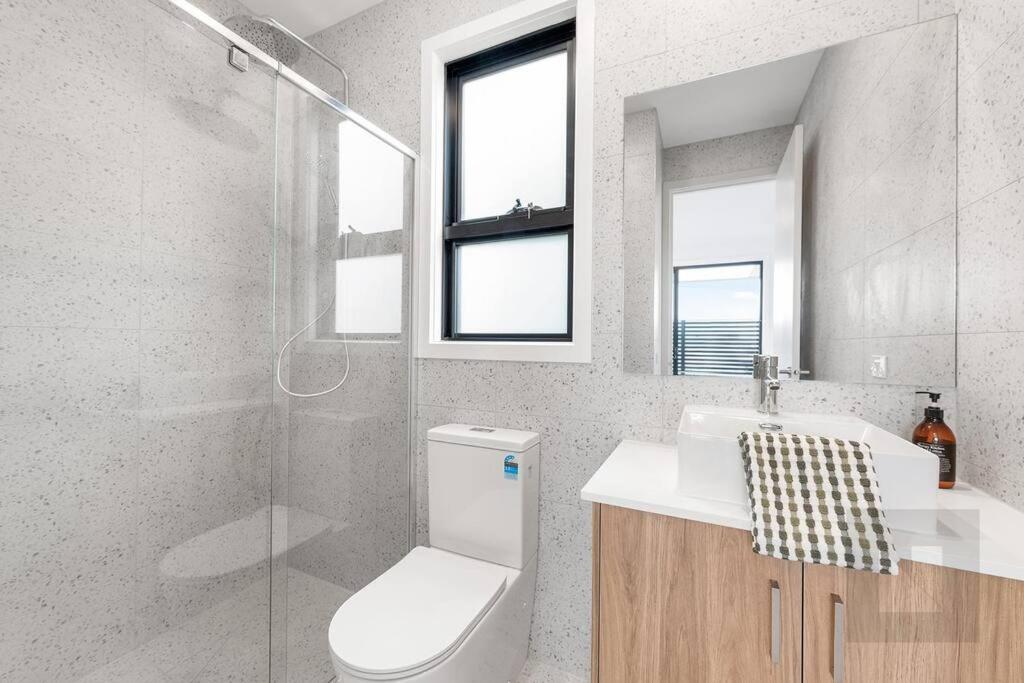 Footscray City Retreat - Full House & Parking