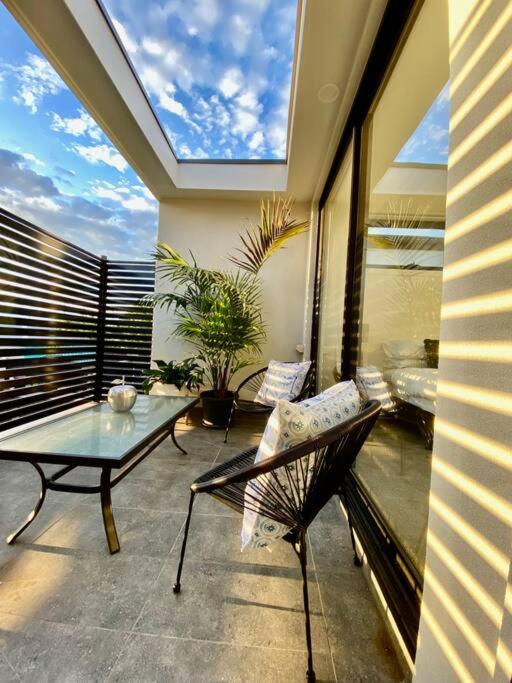 Footscray City Retreat - Full House & Parking