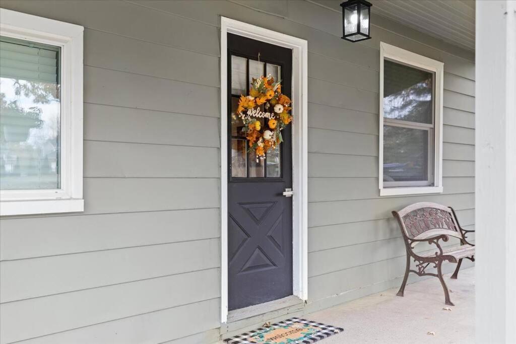 Furnished Home near GM Plant and Great Lakes Crossing Mall