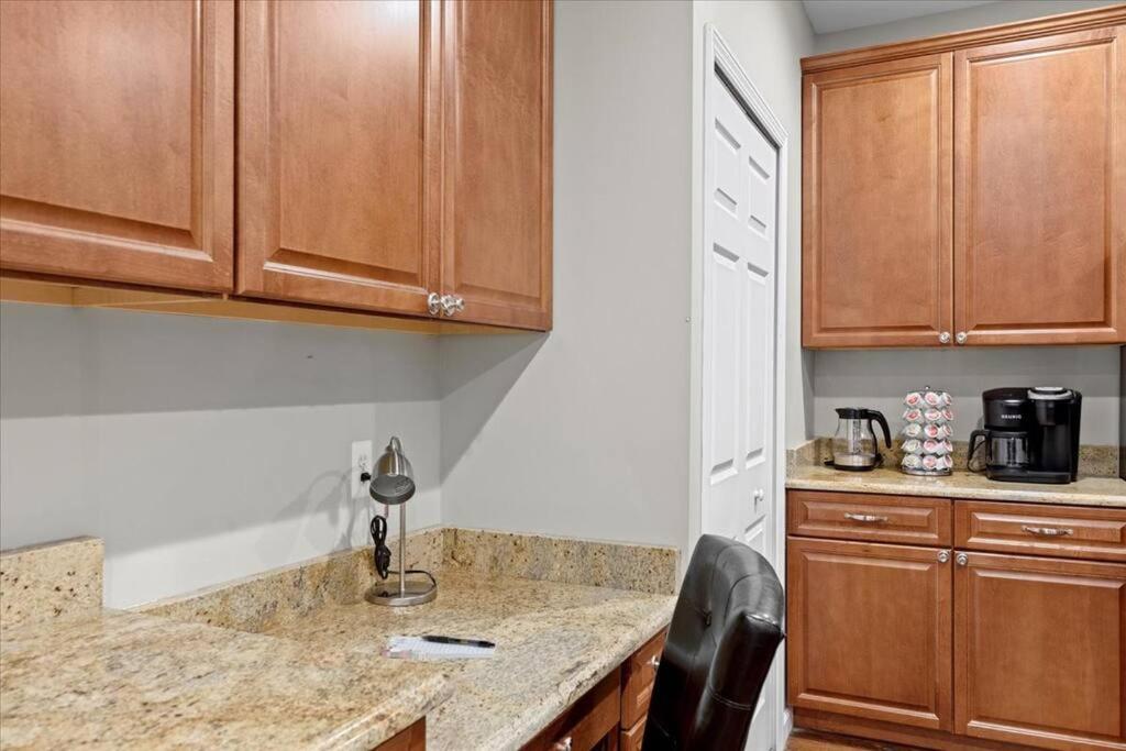 Furnished Home near GM Plant and Great Lakes Crossing Mall