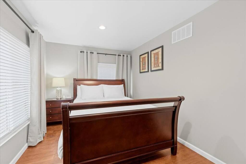 Furnished Home near GM Plant and Great Lakes Crossing Mall