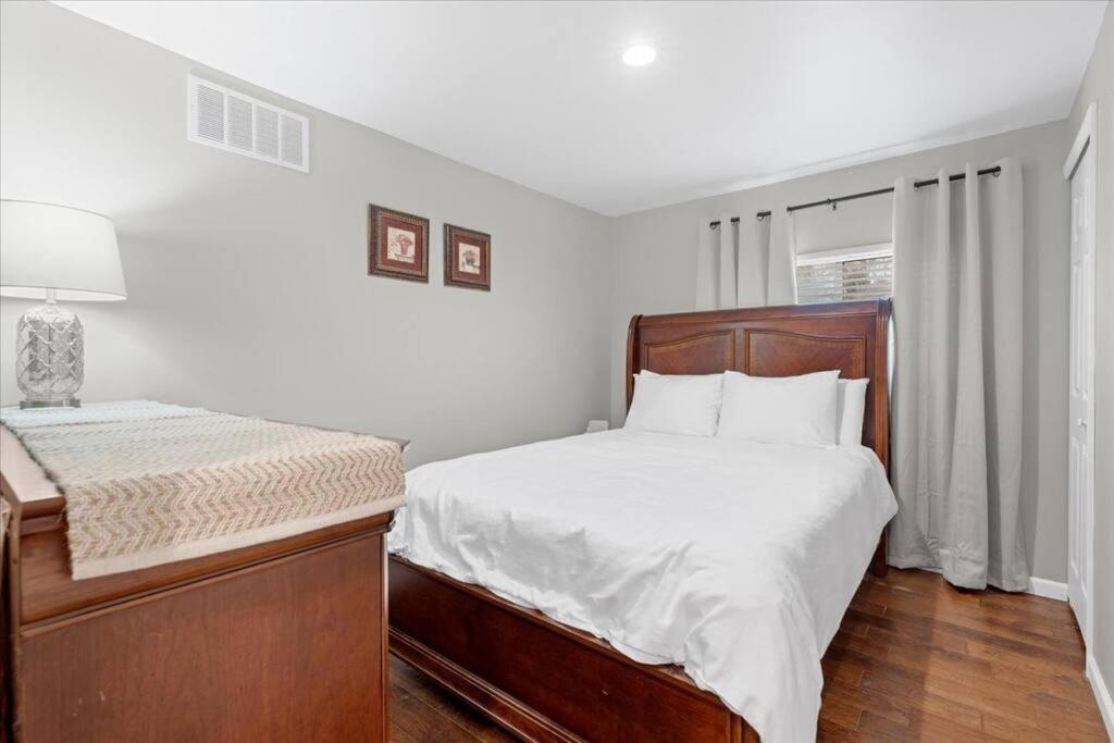 Furnished Home near GM Plant and Great Lakes Crossing Mall