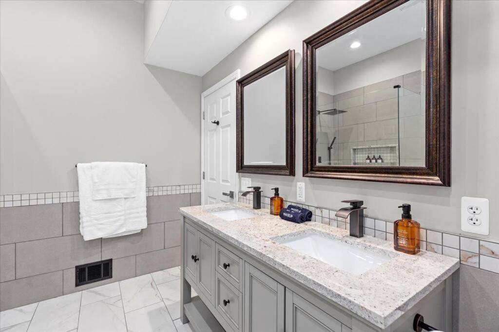 Furnished Home near GM Plant and Great Lakes Crossing Mall