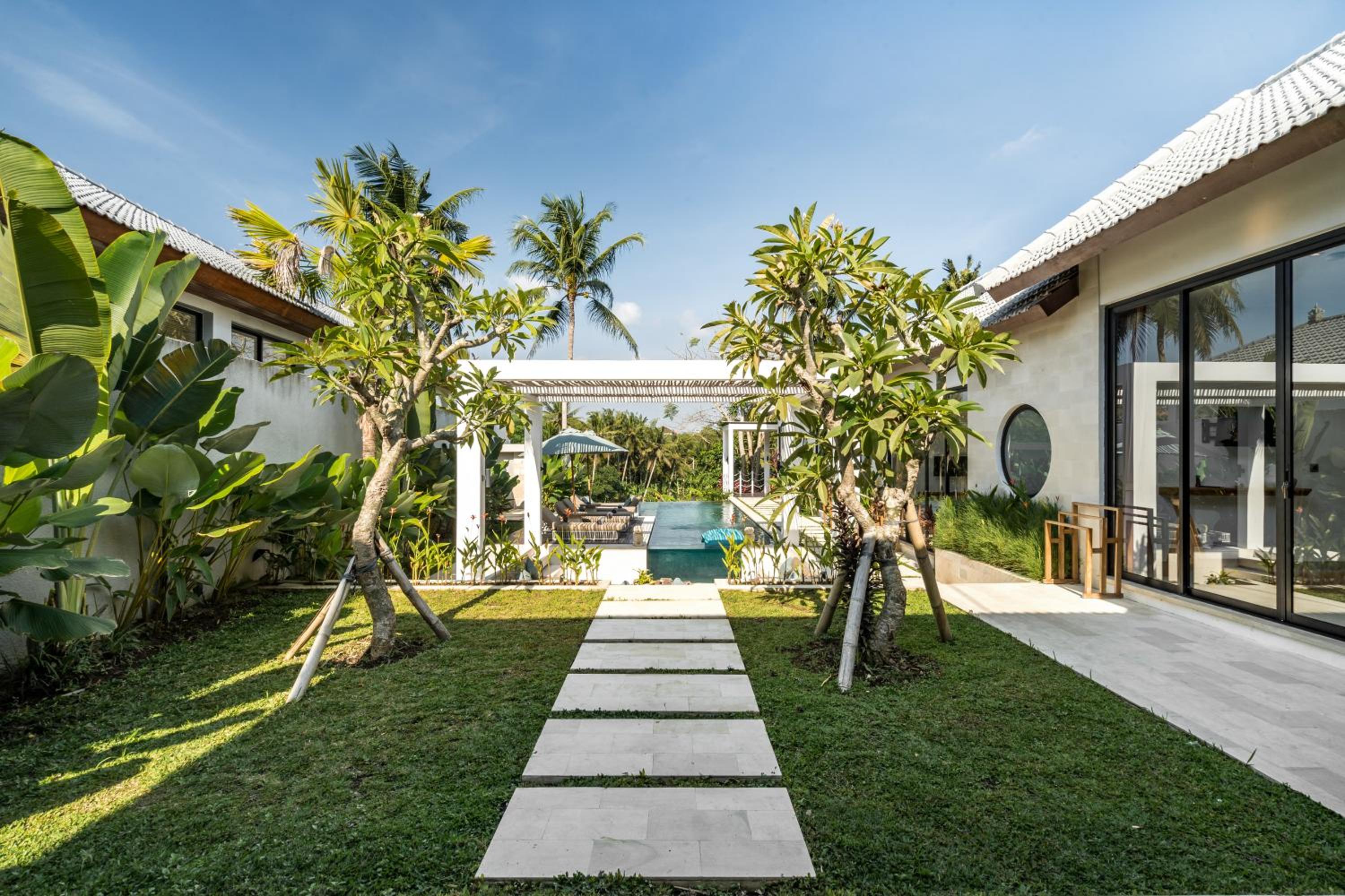 Villa Nwantiti by BaliSuperHost