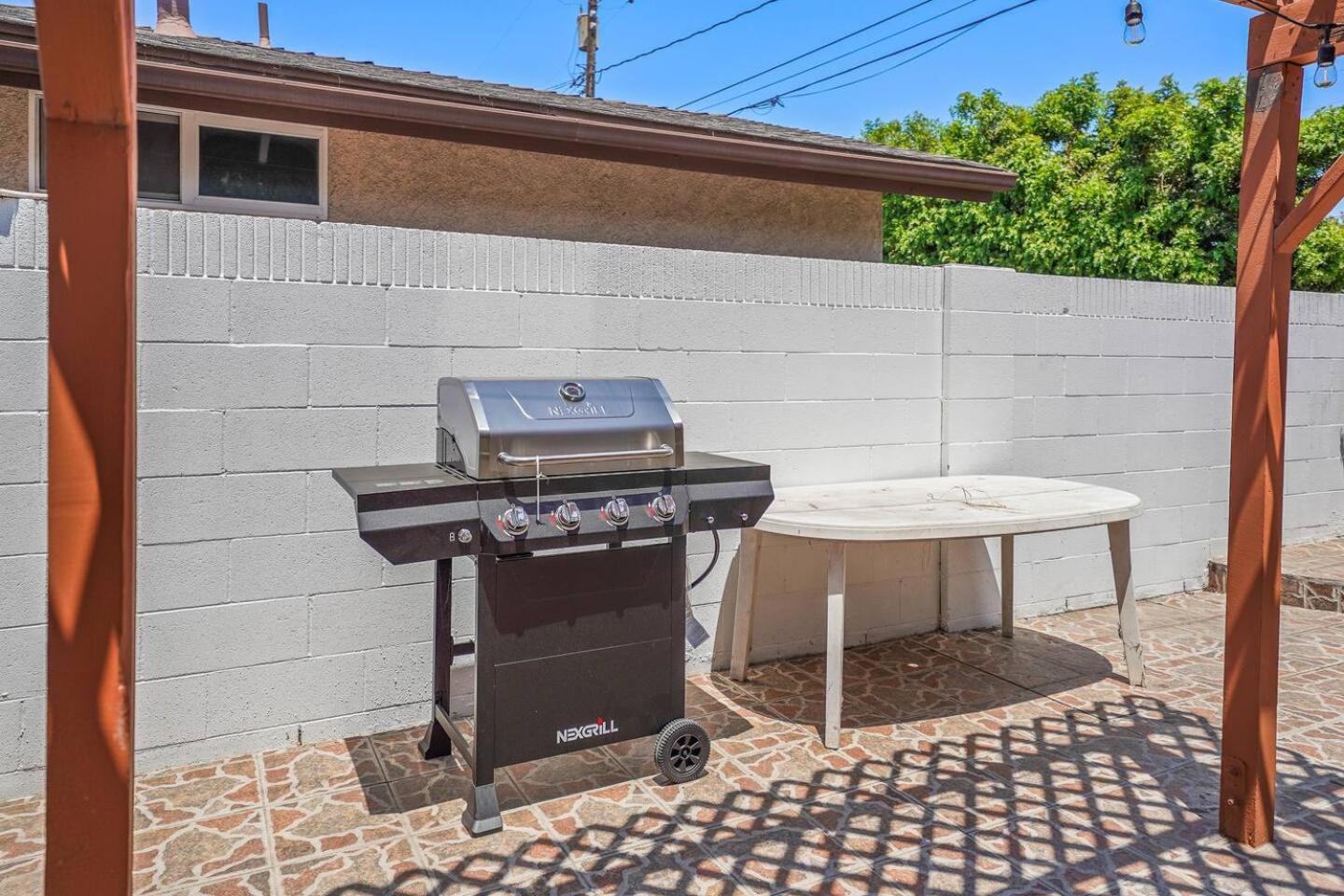 5 Br Jacuzzi Retreat 12 Miles To Disneyland view 5