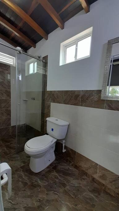Acogedora Casa De Campo Con Jakuzzi, Descanso Garantizado