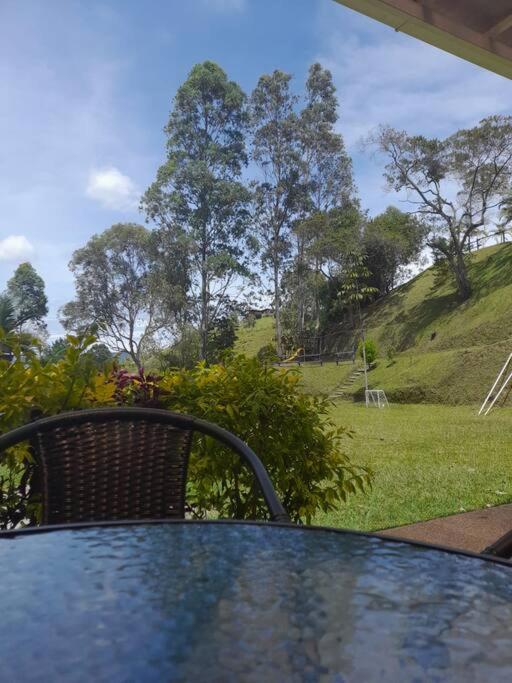 Acogedora Casa De Campo Con Jakuzzi, Descanso Garantizado