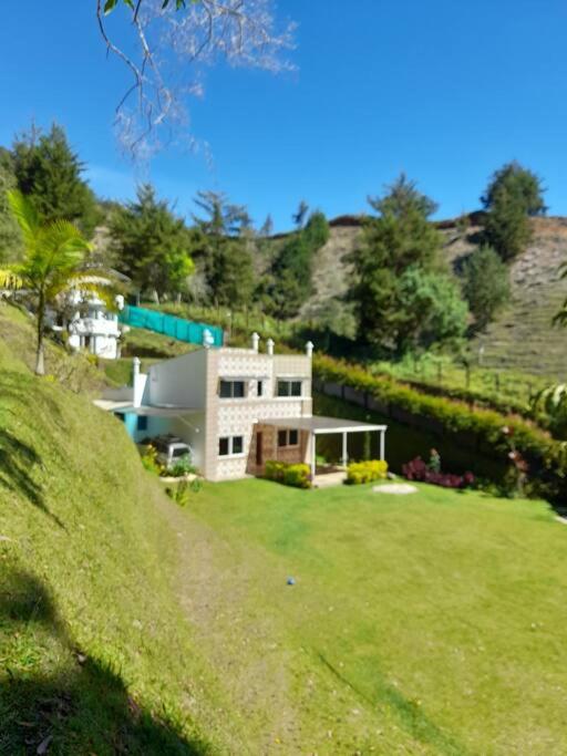 Acogedora Casa De Campo Con Jakuzzi, Descanso Garantizado