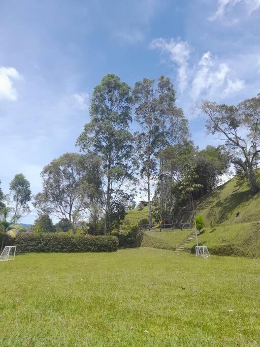 Acogedora Casa De Campo Con Jakuzzi, Descanso Garantizado