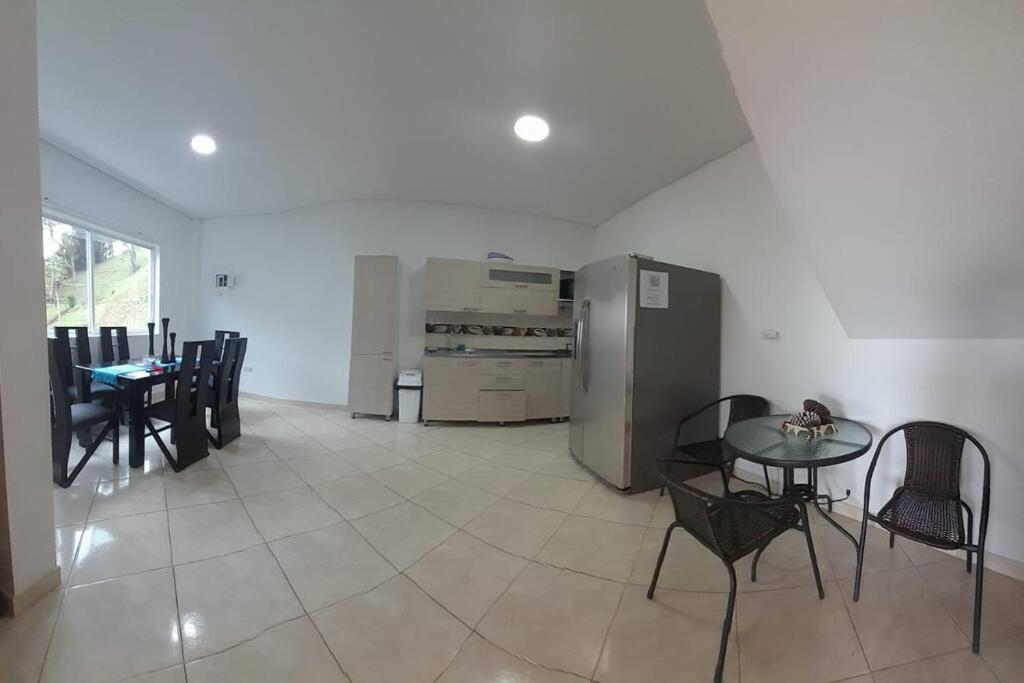 Acogedora Casa De Campo Con Jakuzzi, Descanso Garantizado