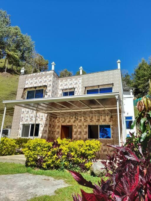 Acogedora Casa De Campo Con Jakuzzi, Descanso Garantizado
