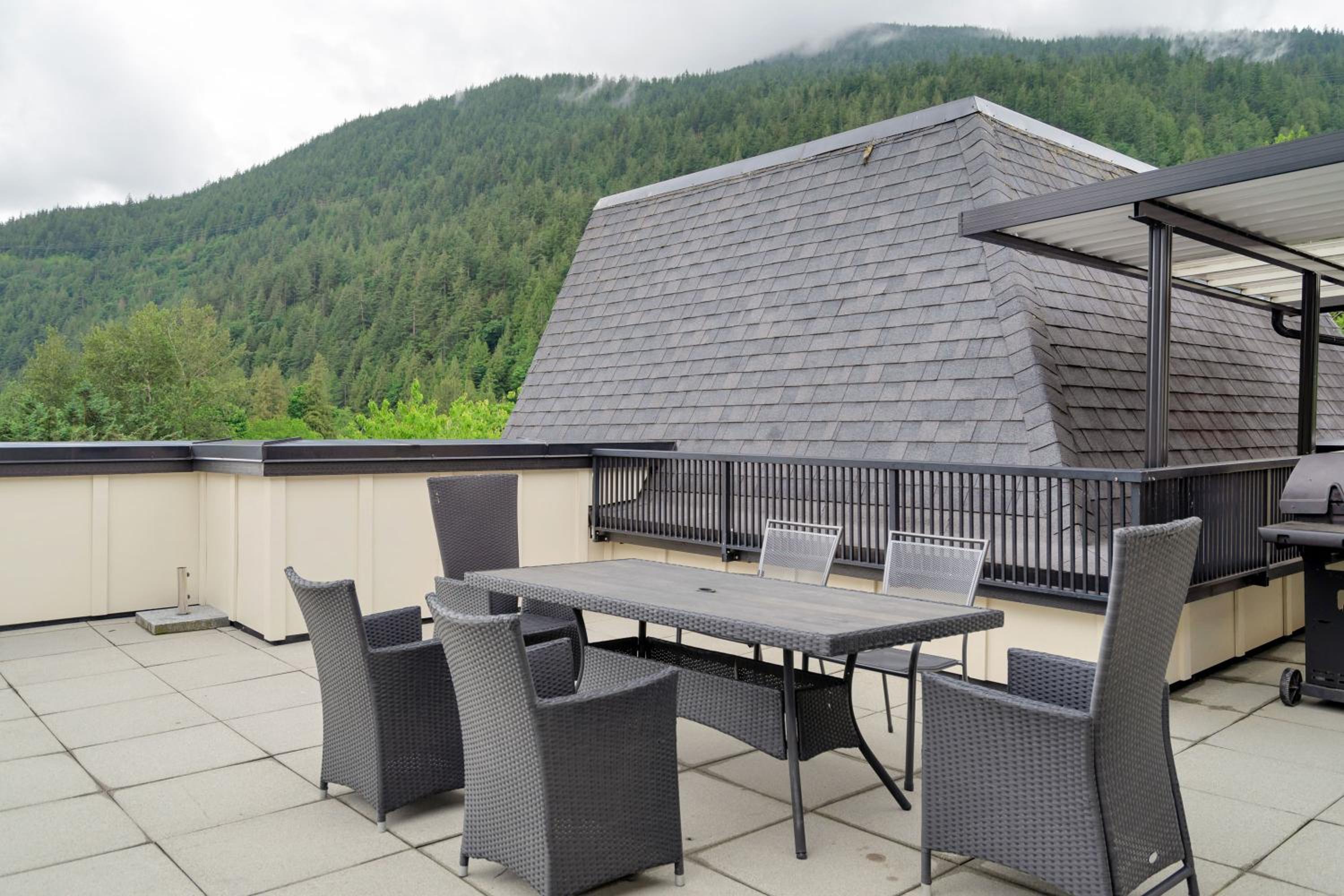 Charming 1BR Lakeside Getaway on Harrison Lake