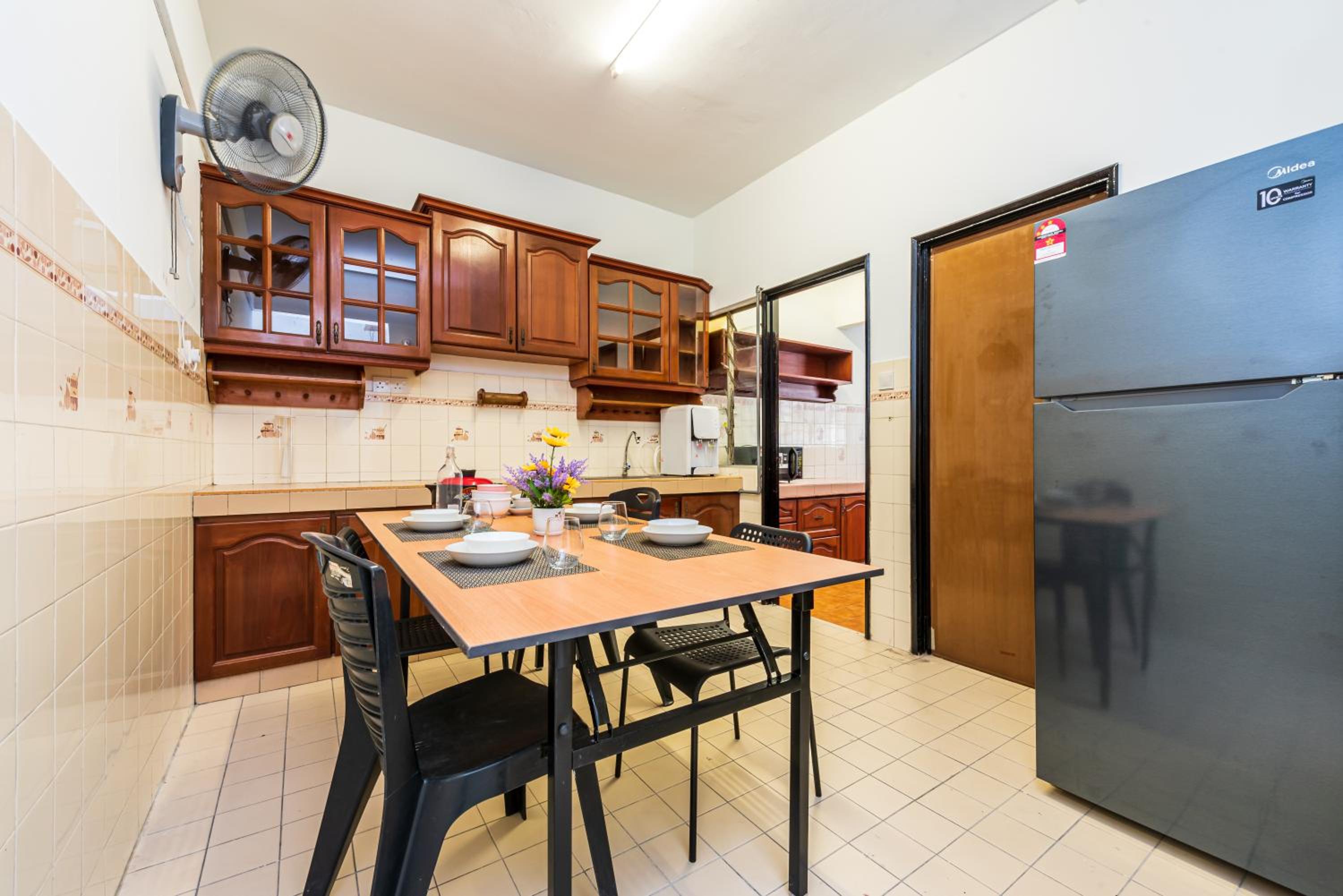 7 min to Sunway Pyramid Deluxe Room Shared House at PJS9 photo 4