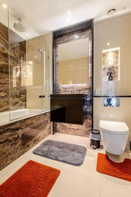 Cozy 2-Beds Family Condo in Central London