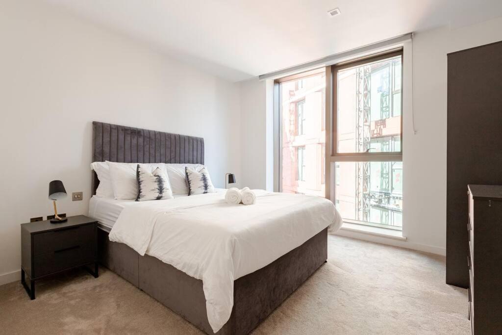 Cozy 2-Beds Family Condo in Central London