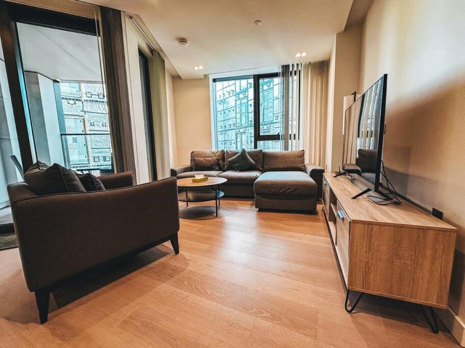 Cozy 2-Beds Family Condo in Central London
