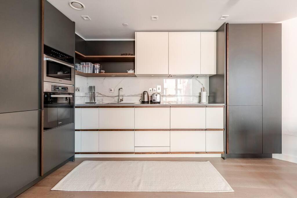 Cozy 2-Beds Family Condo in Central London