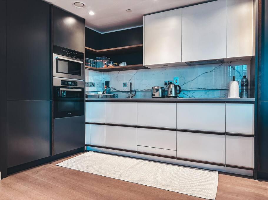 Cozy 2-Beds Family Condo in Central London