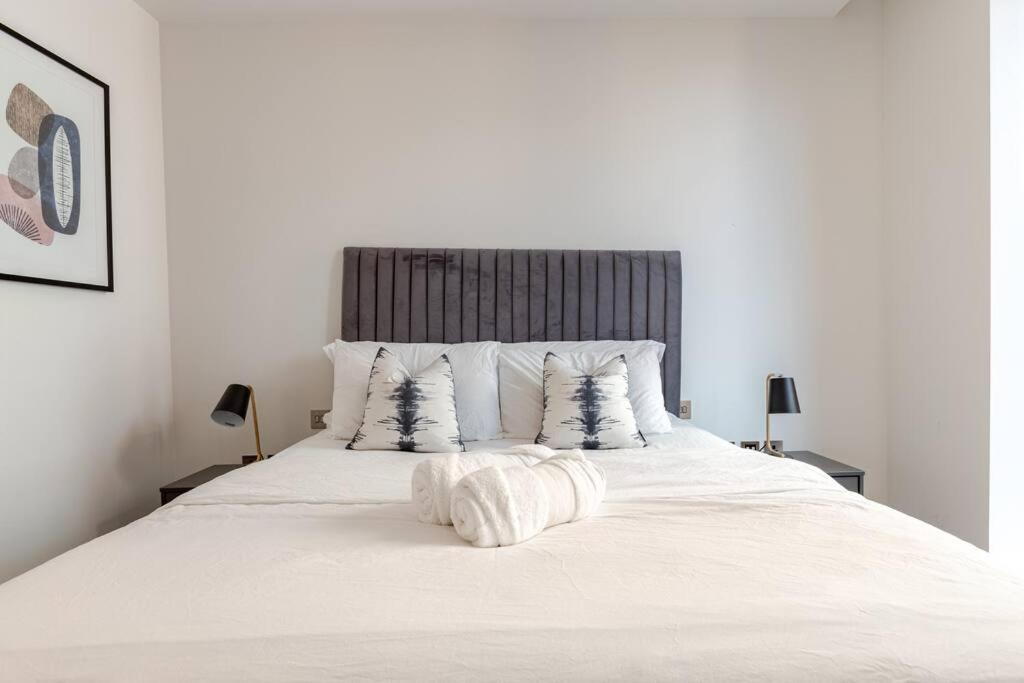 Cozy 2-Beds Family Condo in Central London