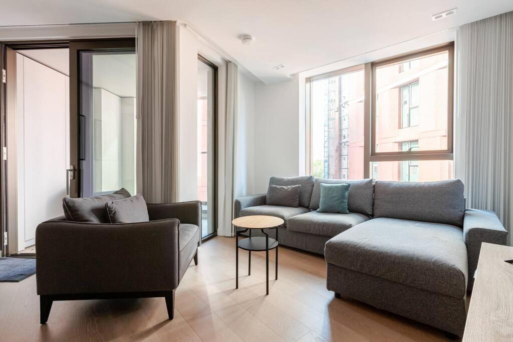 Cozy 2-Beds Family Condo in Central London