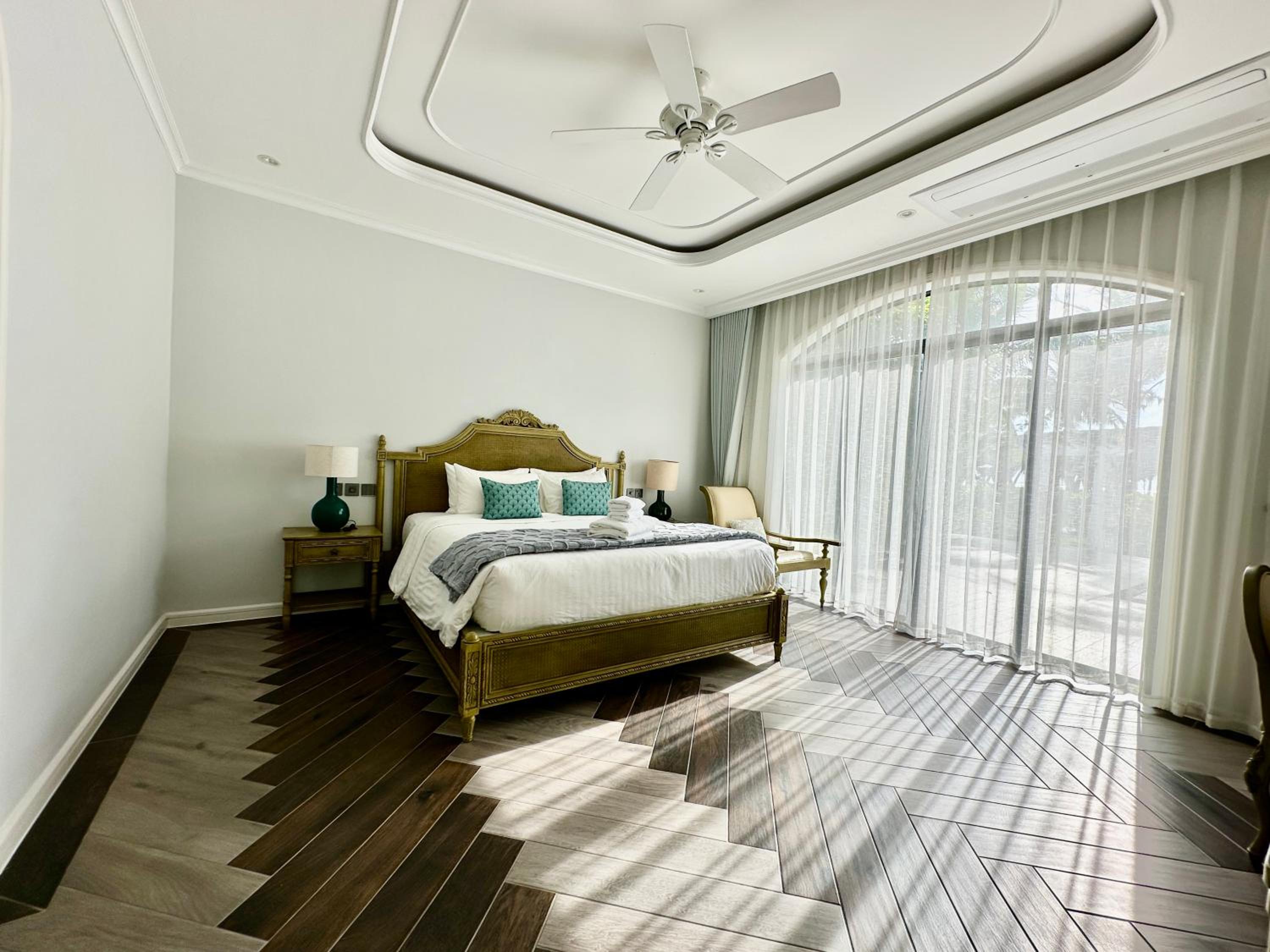 Bellevue west Phu Quoc 4BR beachfront Villa with private swimming pool