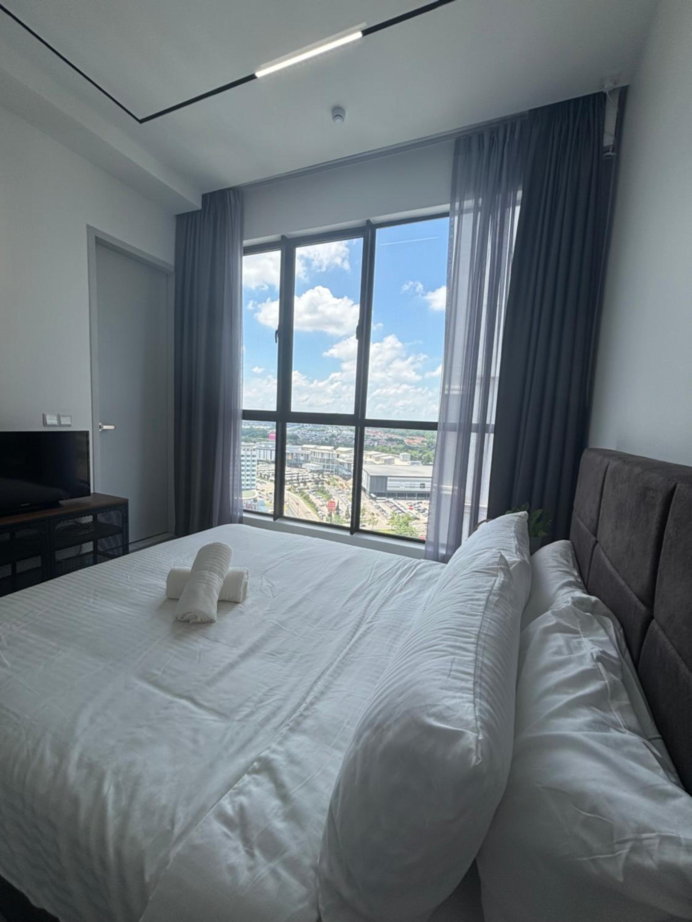 Skytrees Comfort Room With Simple Design Concept