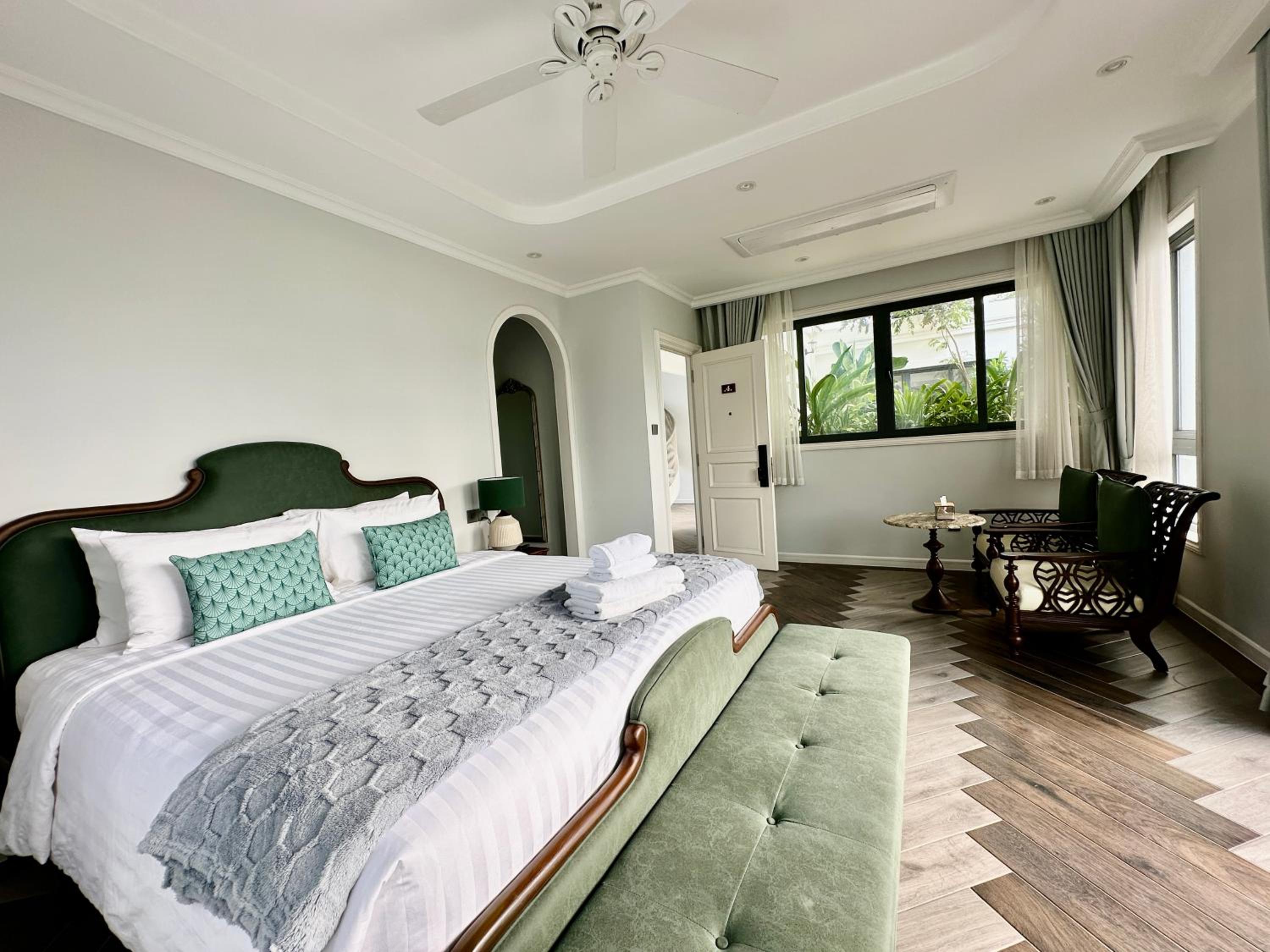 Bellevue west Phu Quoc 4BR beachfront Villa with private swimming pool