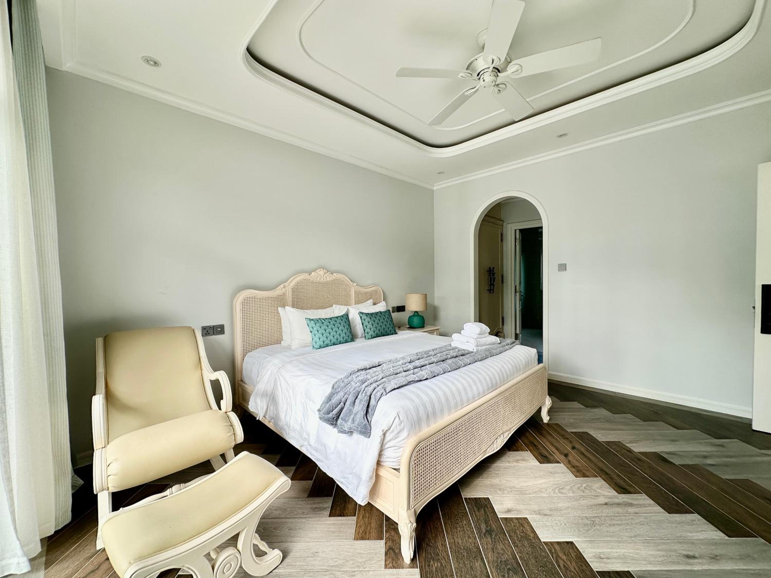 Bellevue west Phu Quoc 4BR beachfront Villa with private swimming pool