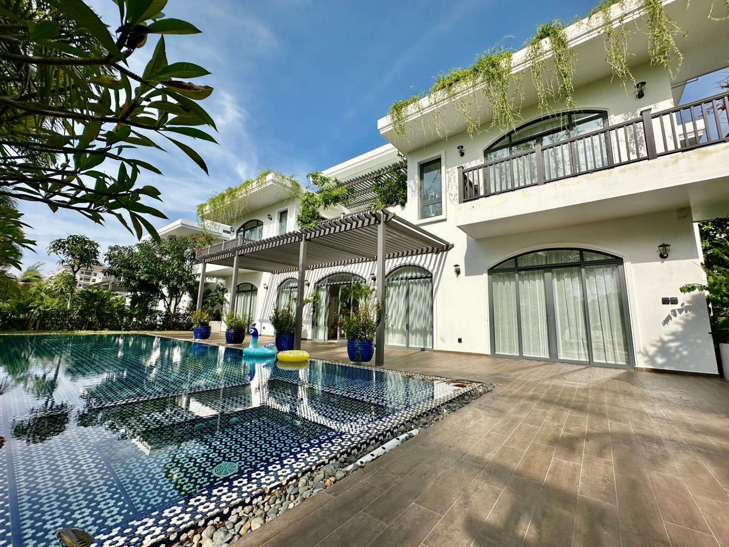Bellevue west Phu Quoc 4BR beachfront Villa with private swimming pool