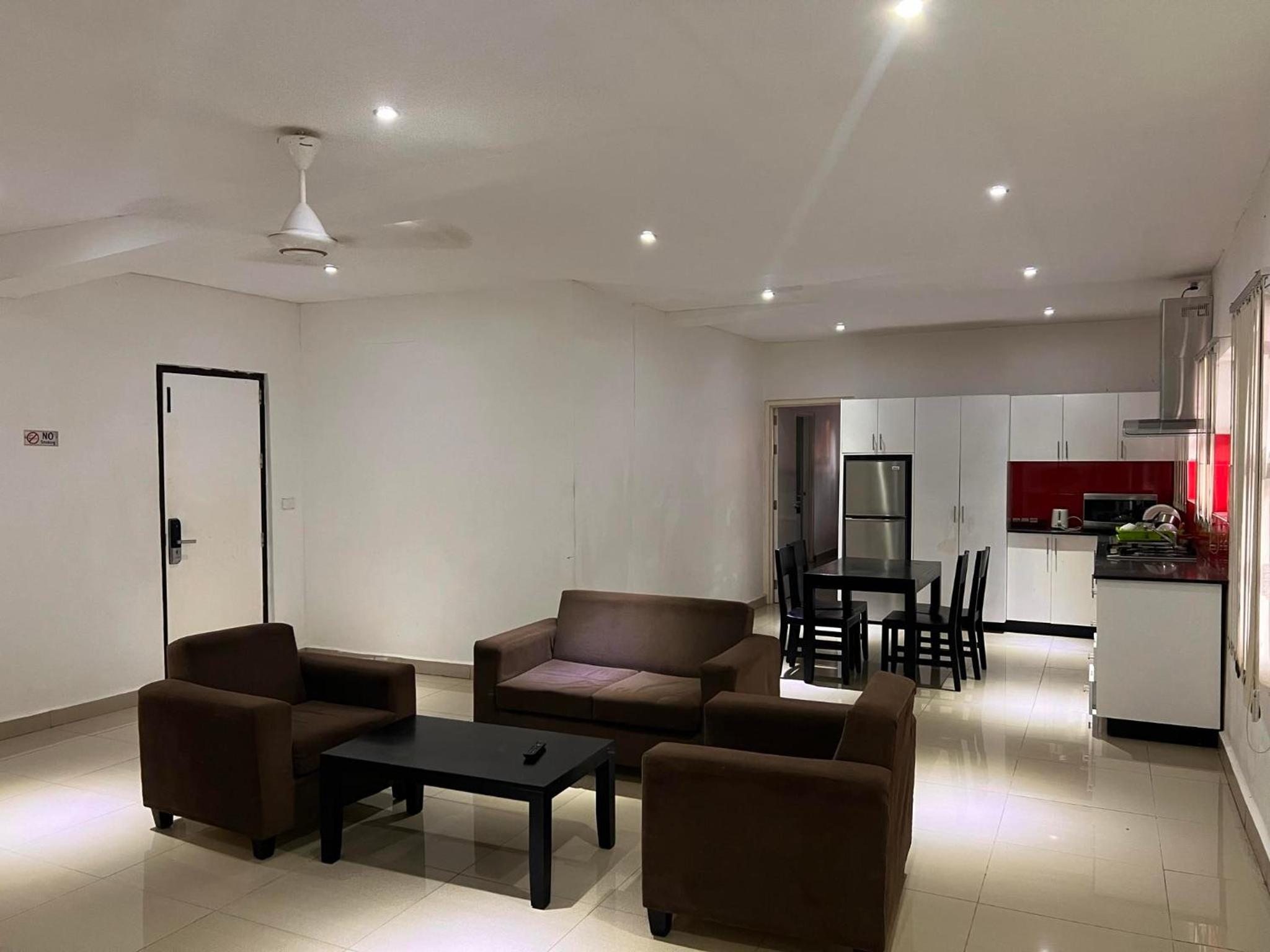 Seaview Hotel and Apartments