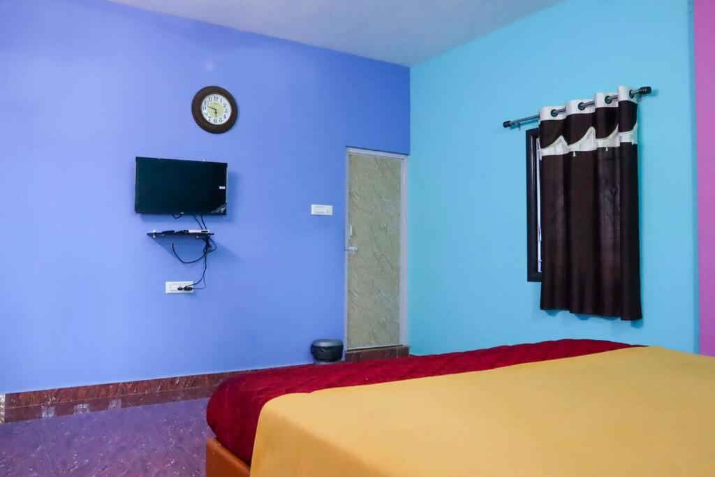 Lakeside Home Stay Villa view 3