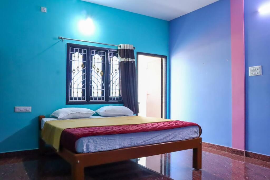 Lakeside Home Stay Villa view 4