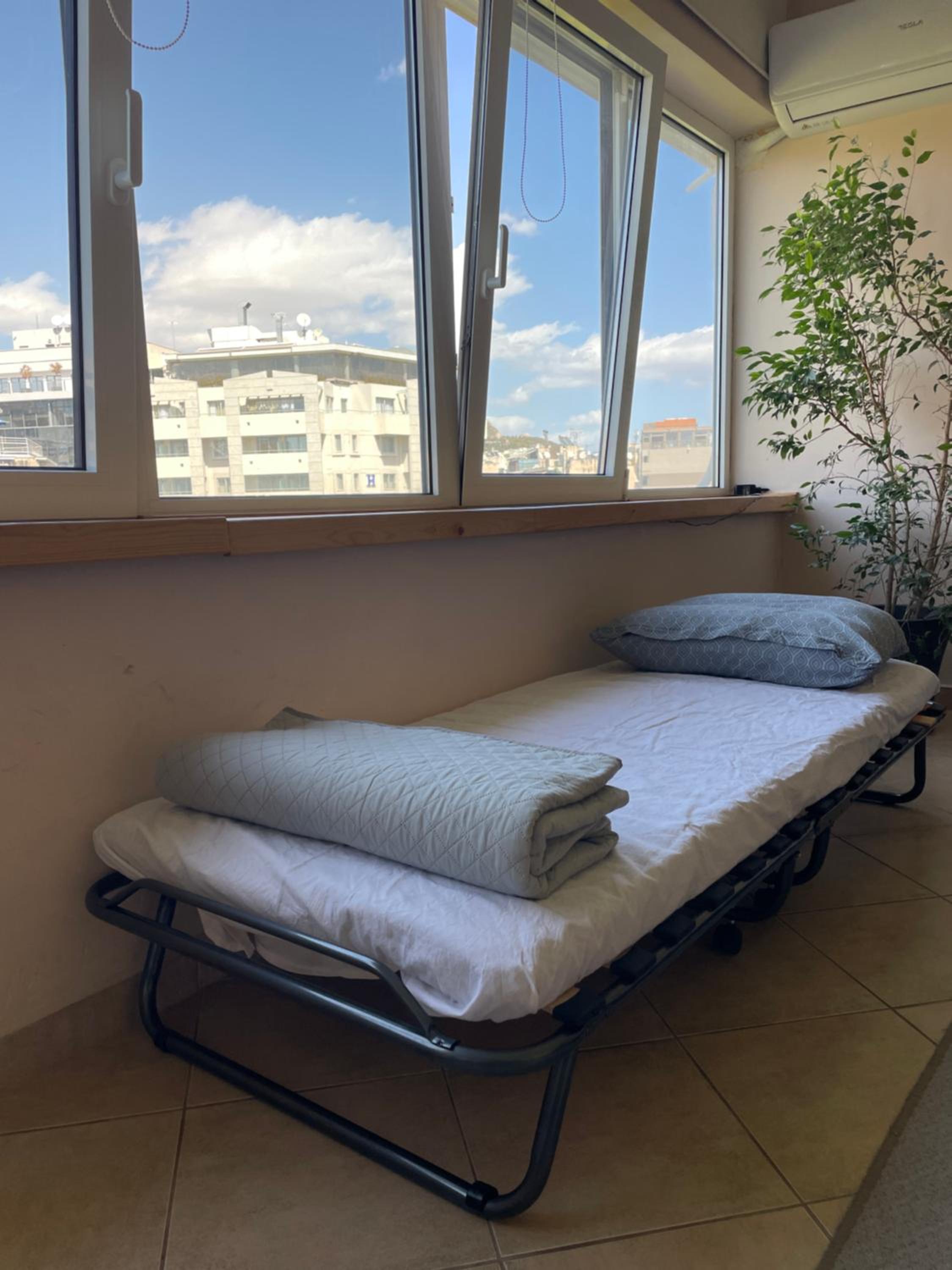 Modern Cityview Flat - 1 min to Metro - Walk to Acropolis