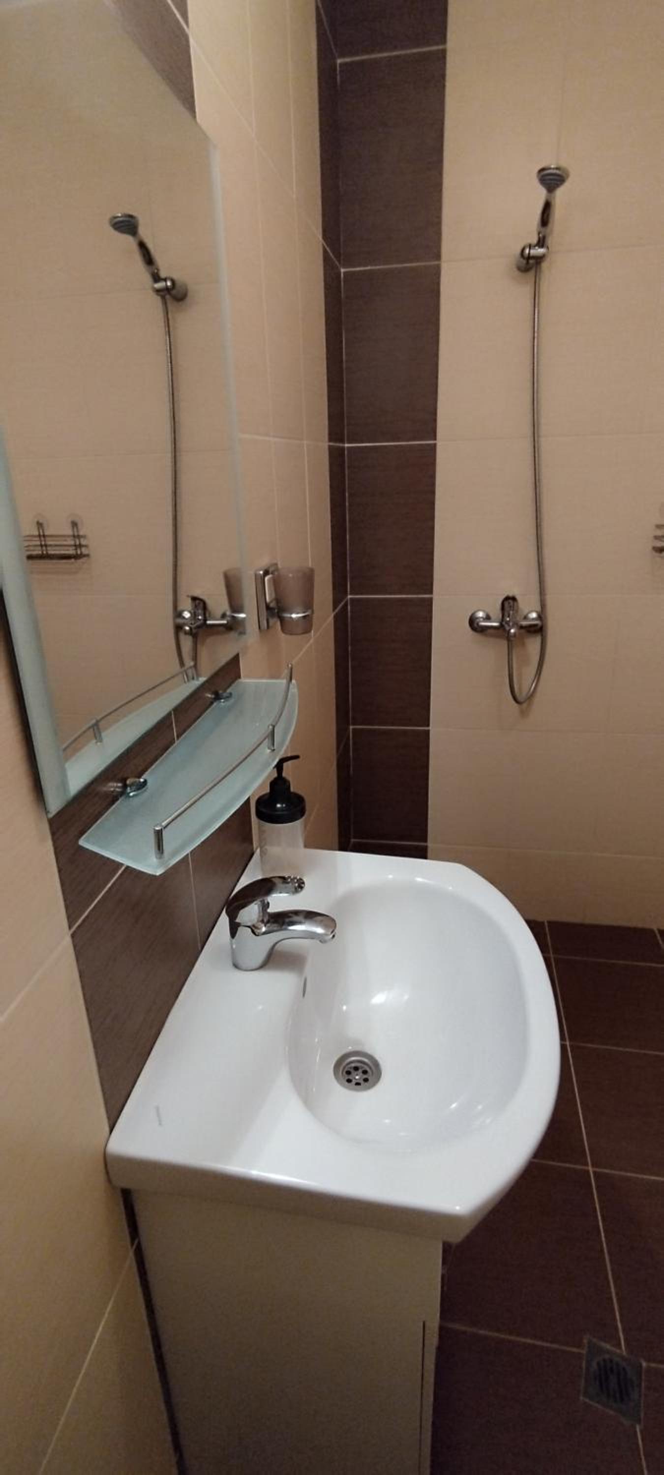 Anchors Guest House
