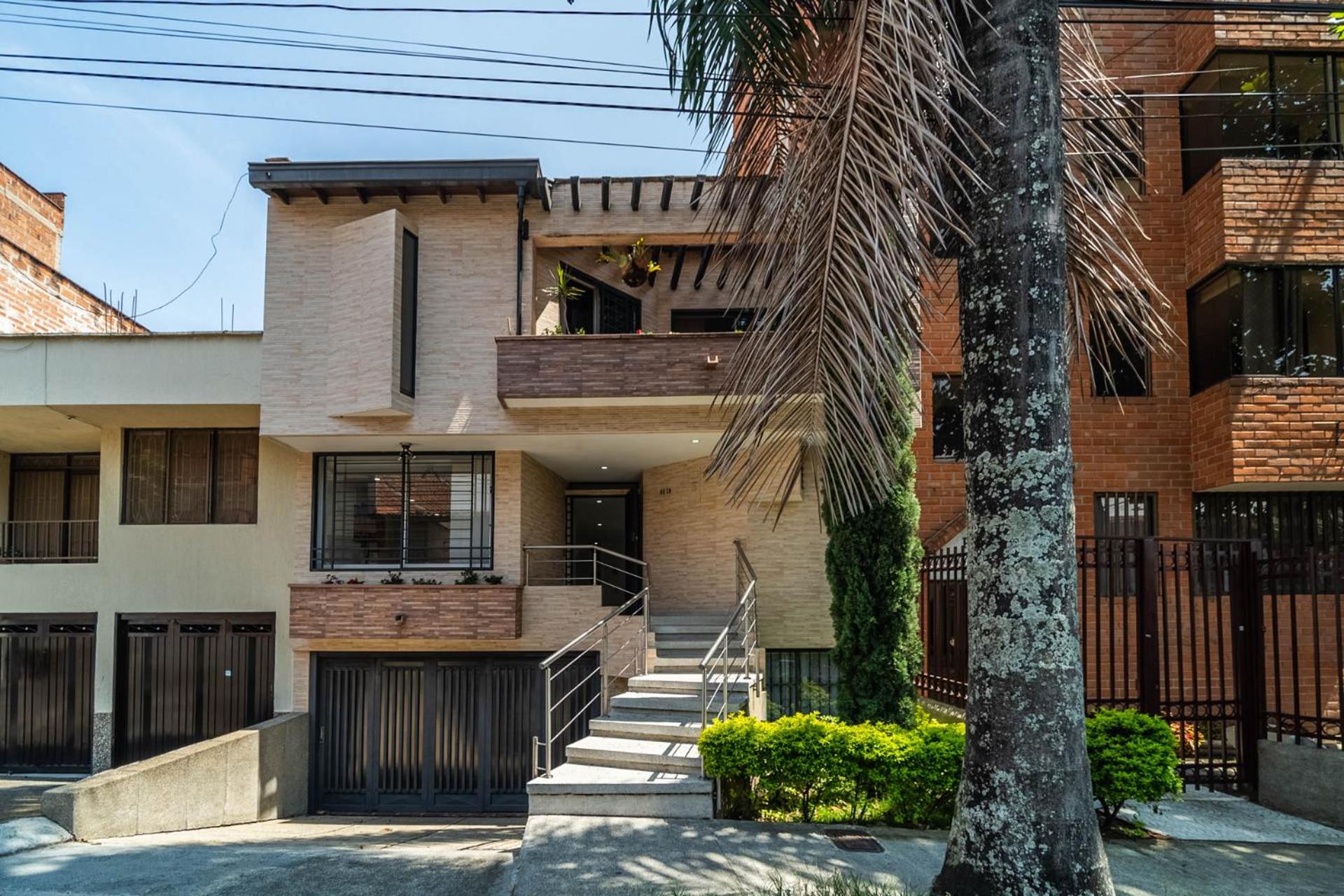 Casa grande en Medellín