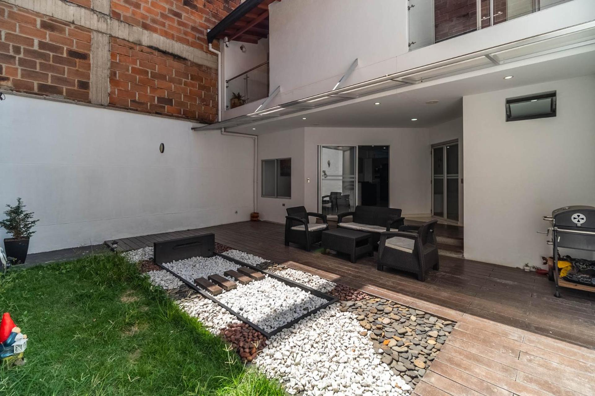 Casa grande en Medellín