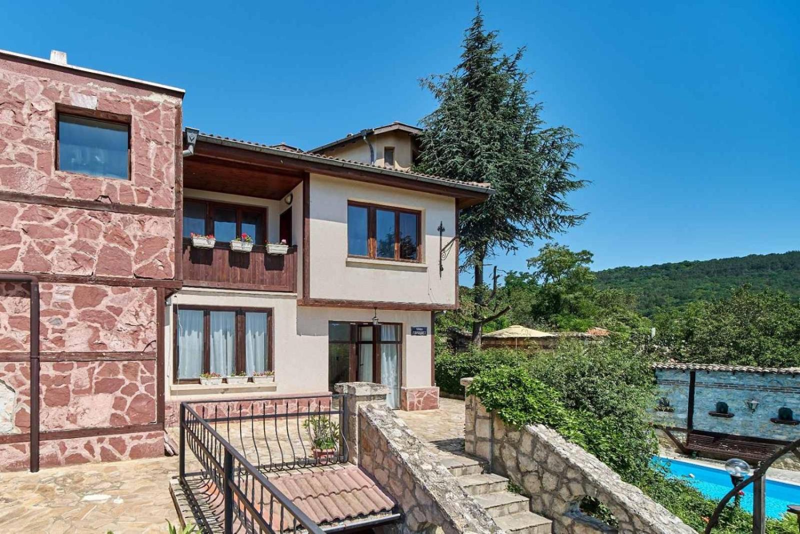 Super Cozy Villa with a Sea View and A Fireplace