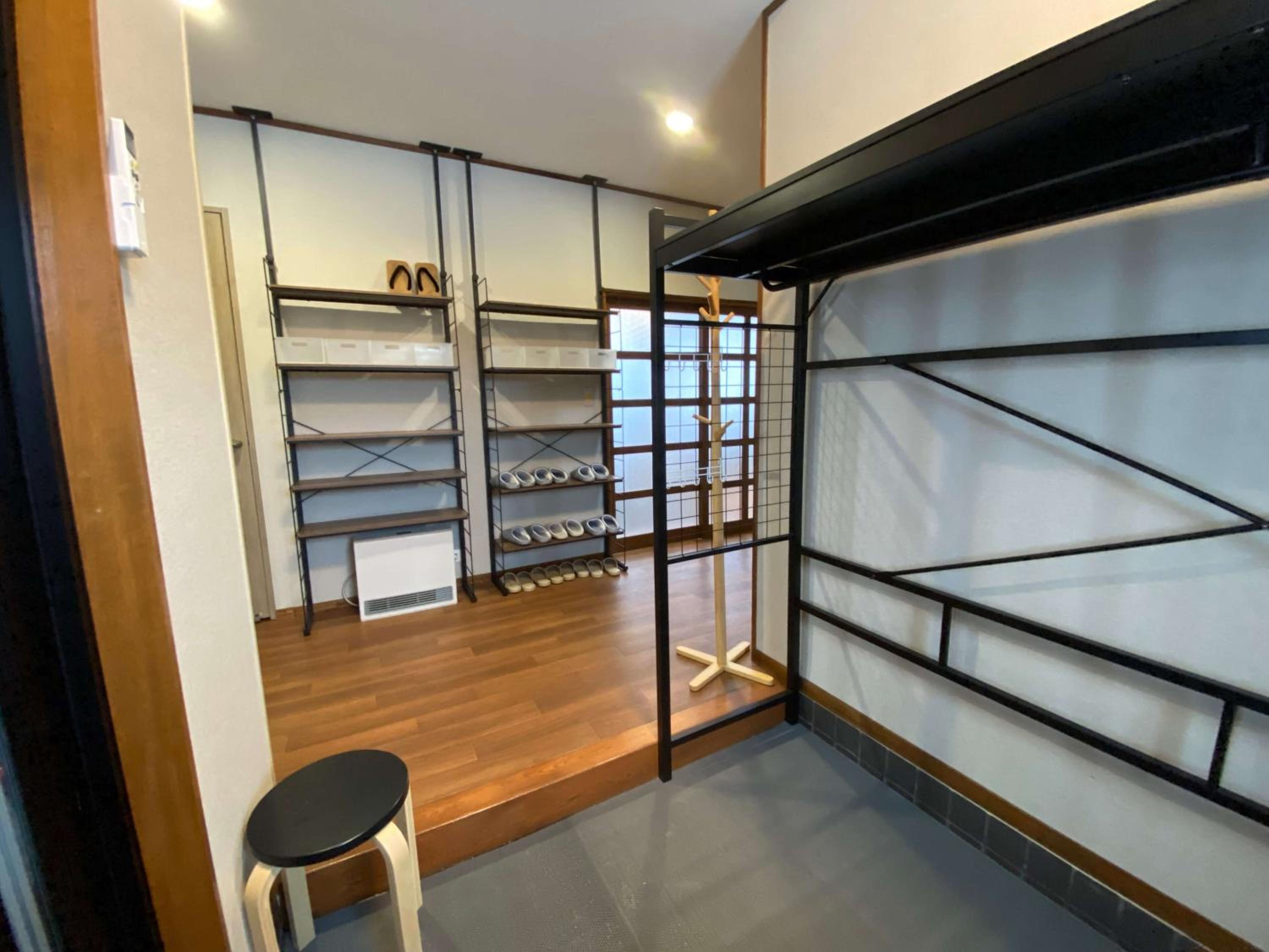 KYŪKA Chalet, Walk to Akakura Gondola, Sleeps 12 view 3