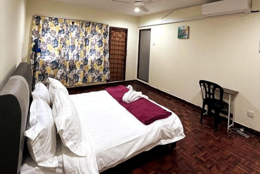 4 BR House at Seksyen 4 BB Bangi photo 1