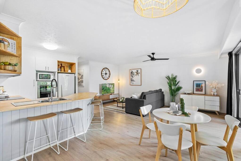 Stylish 2-BR Apartment
