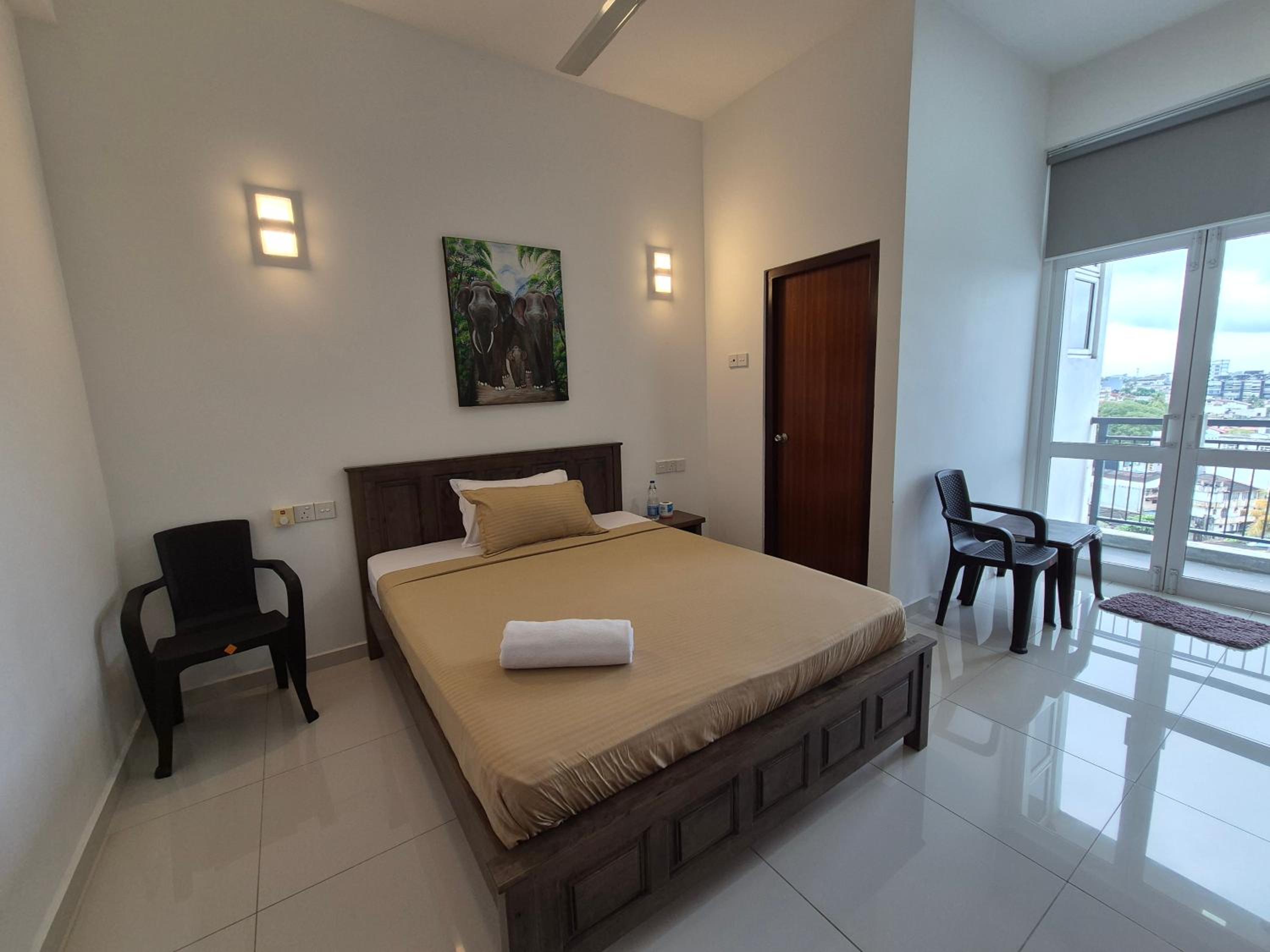 Jays Apartment Colombo 05 view 3