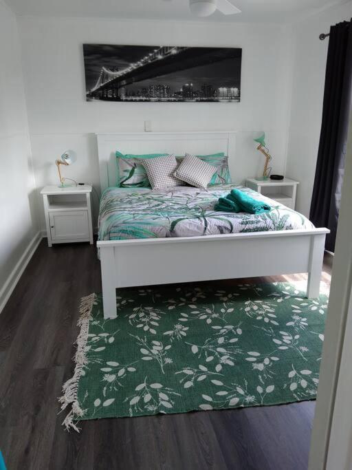 Timboon Retreat Newly renovated Sleeps 7