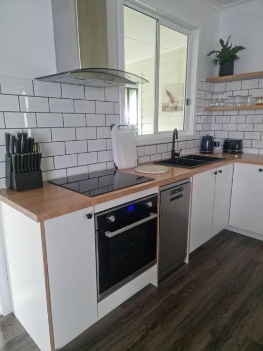 Timboon Retreat Newly renovated Sleeps 7